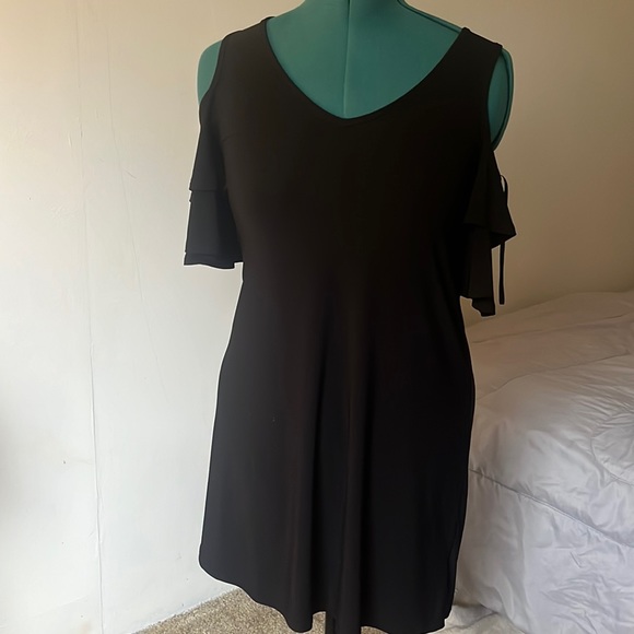 Taryn Cold Shoulder Shift Dress - Picture 1 of 6